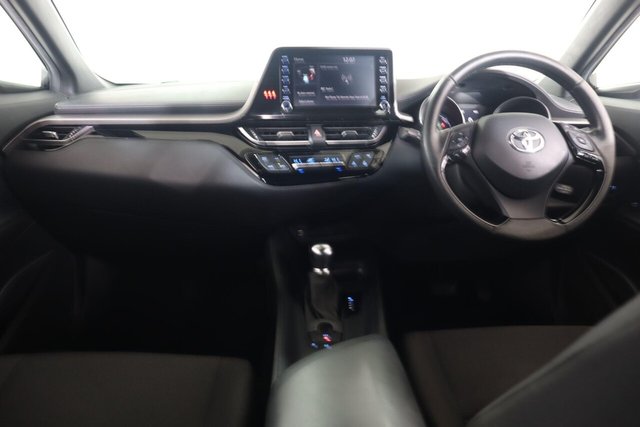 2023 Toyota C-HR - Photo 12