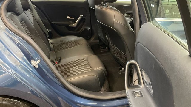 2022 Mercedes-Benz A-Class 1.3L Sport 4dr - Photo 8