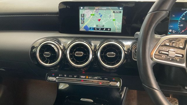 2022 Mercedes-Benz A-Class 1.3L Sport 4dr - Photo 11