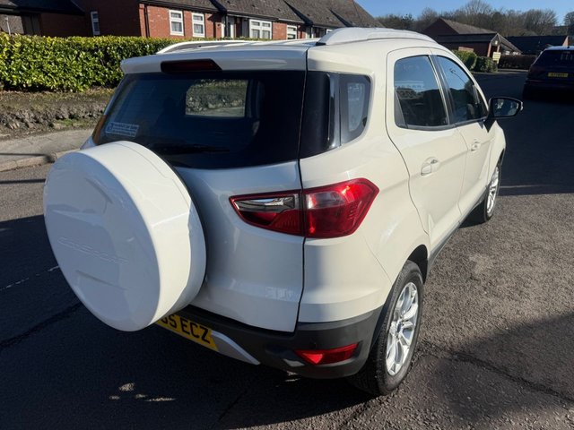 2015 FORD ECOSPORT - Photo 4