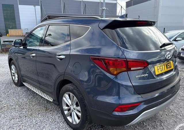 2017 HYUNDAI SANTA FE - Photo 4