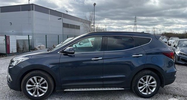 2017 HYUNDAI SANTA FE - Photo 5