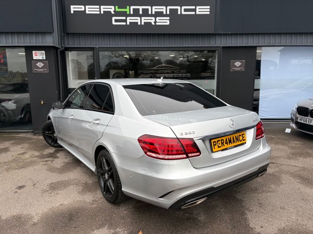 2015 Mercedes-Benz E-CLASS - Photo 2