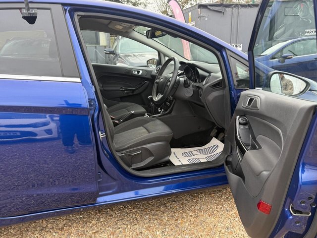 2016 FORD FIESTA 1.0T EcoBoost Titanium Euro 6 (s/s) 5dr - Photo 11