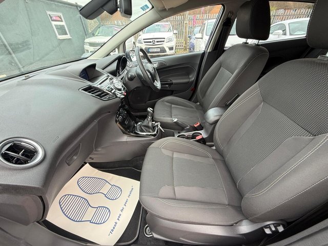 2016 FORD FIESTA 1.0T EcoBoost Titanium Euro 6 (s/s) 5dr - Photo 2