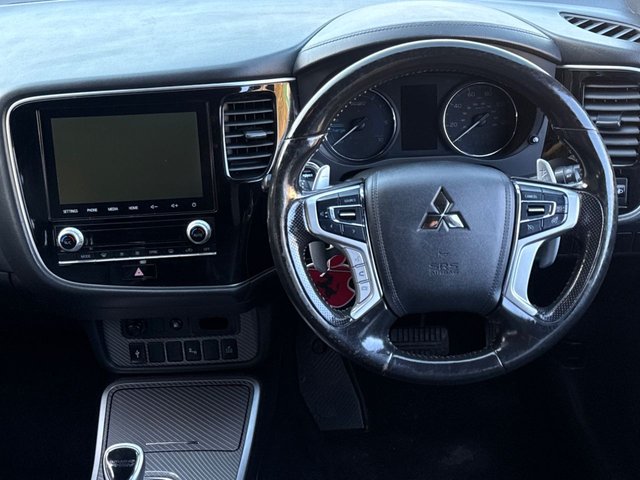 2019 MITSUBISHI OUTLANDER - Photo 9