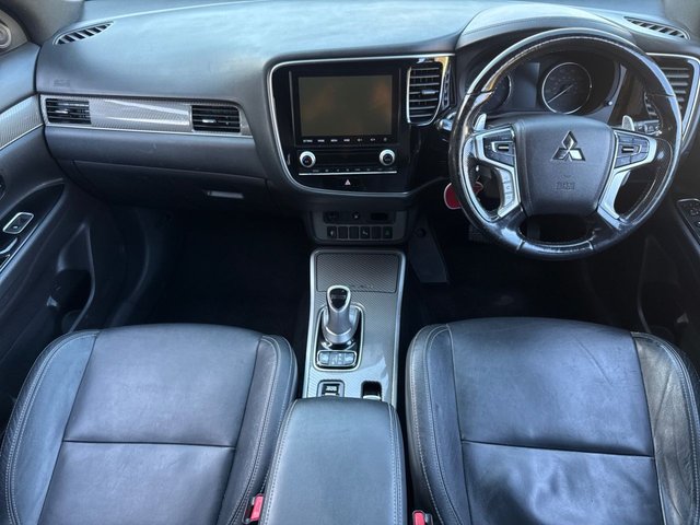 2019 MITSUBISHI OUTLANDER - Photo 8
