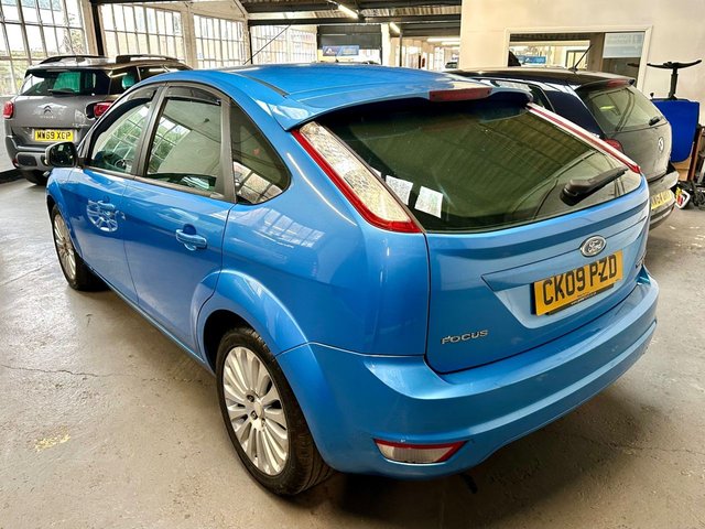 2009 FORD FOCUS 1.6 Titanium Hatchback 5dr Petrol Manual (159 g/km, 99 bhp) - Photo 5