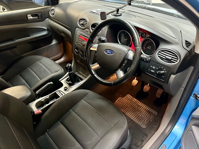 2009 FORD FOCUS 1.6 Titanium Hatchback 5dr Petrol Manual (159 g/km, 99 bhp) - Photo 7