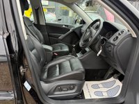 USED 2009 59 VOLKSWAGEN TIGUAN 2.0 TDI Escape 4WD Euro 5 5dr SATNAV+LEATHER+P-CAMERA