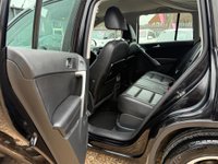 USED 2009 59 VOLKSWAGEN TIGUAN 2.0 TDI Escape 4WD Euro 5 5dr SATNAV+LEATHER+P-CAMERA