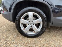 USED 2009 59 VOLKSWAGEN TIGUAN 2.0 TDI Escape 4WD Euro 5 5dr SATNAV+LEATHER+P-CAMERA