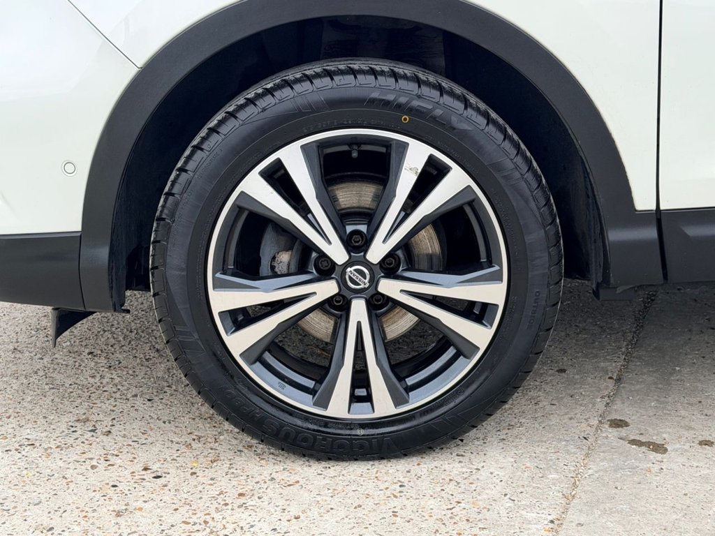 USED 2020 69 NISSAN QASHQAI 1.3 DIG-T N-Connecta SUV 5dr Petrol Manual Euro 6 (s/s) (140 ps) 5 Services|Roof|SatNav|360 View Camera|R.F Sensors|