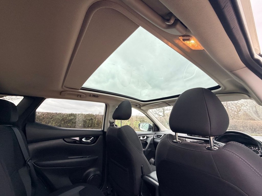 USED 2020 69 NISSAN QASHQAI 1.3 DIG-T N-Connecta SUV 5dr Petrol Manual Euro 6 (s/s) (140 ps) 5 Services|Roof|SatNav|360 View Camera|R.F Sensors|