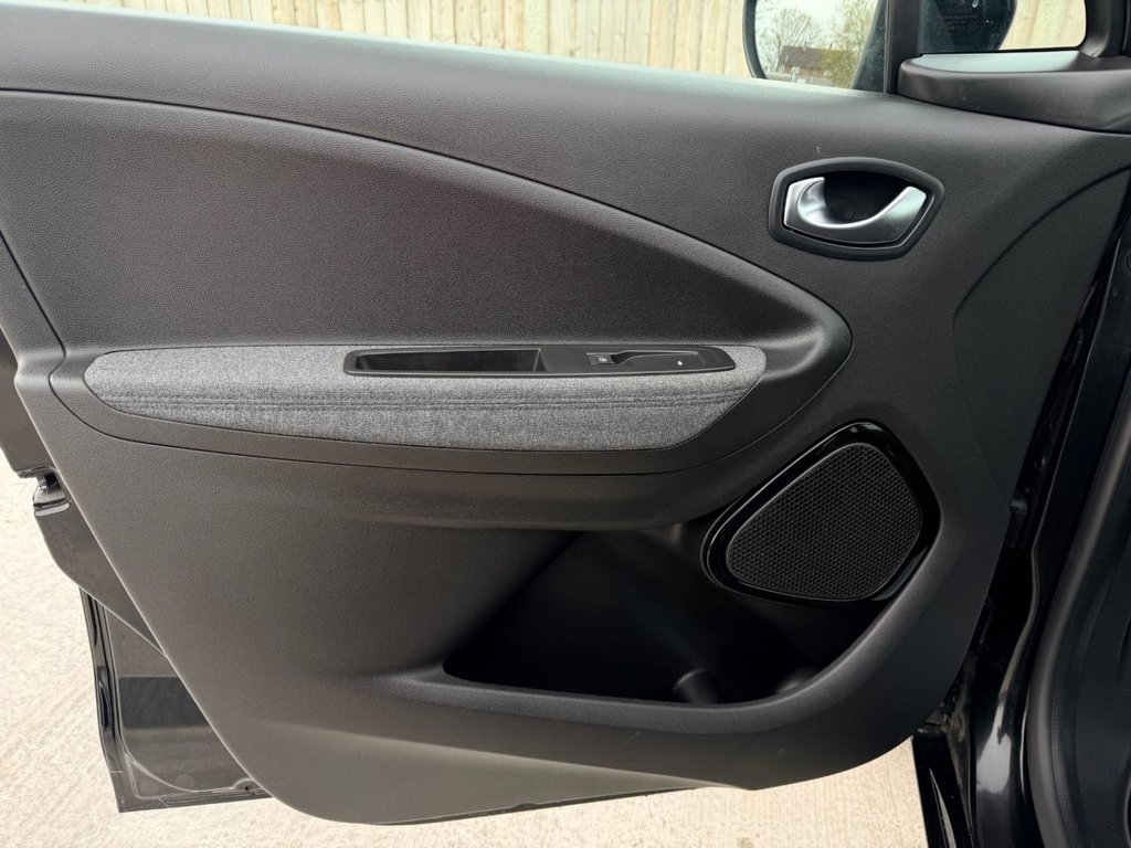 USED 2022 22 RENAULT ZOE R135 EV50 52kWh GT Line + Hatchback 5dr Electric Auto (Rapid Charge) (134 bhp) Camera|Heated Seats|SatNav|Lane Assist|Cruise|Heated Steering|
