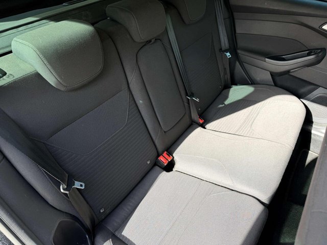 2018 Ford Focus - Photo 10