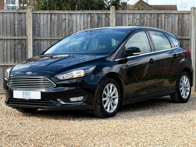 2016 Ford Focus - Photo 2