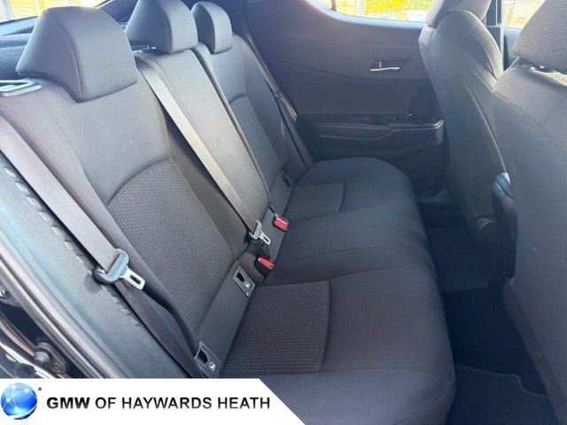 2019 TOYOTA C-HR - Photo 10