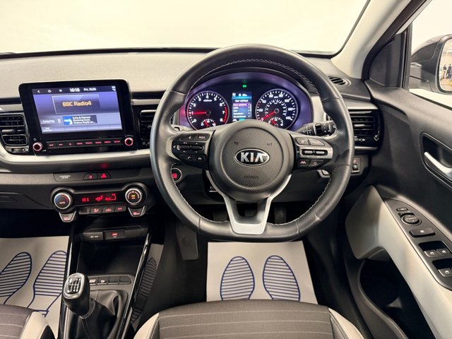 2021 KIA STONIC - Photo 10