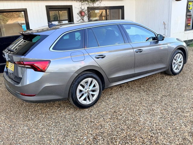 2023 SKODA OCTAVIA - Photo 6