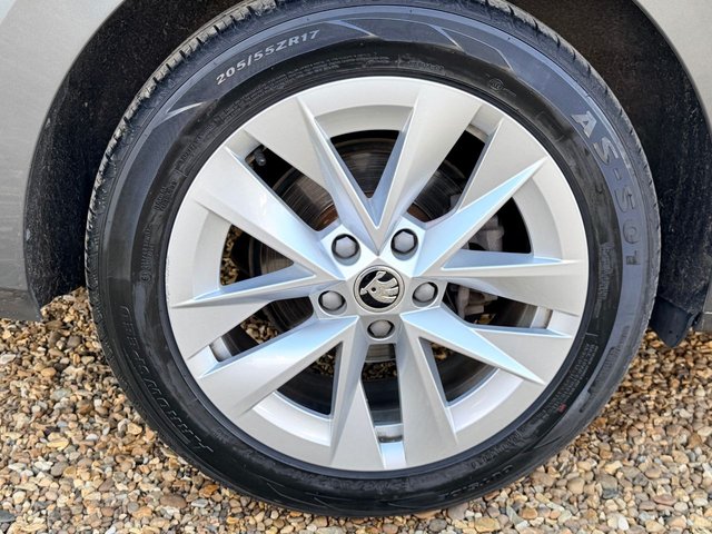 2023 SKODA OCTAVIA - Photo 12