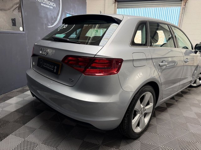 2016 AUDI A3 - Photo 10