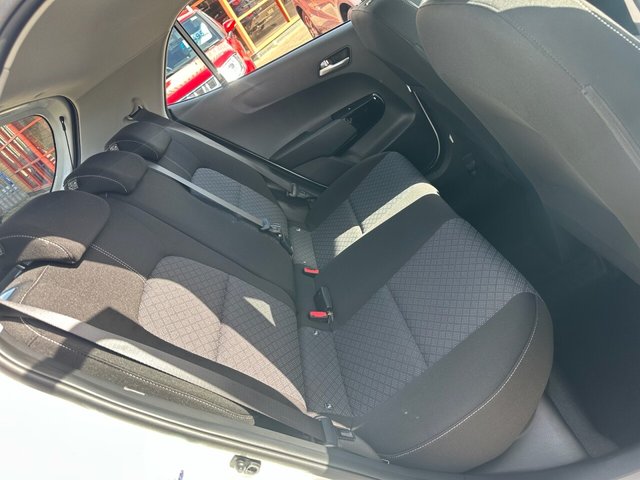 2025 KIA PICANTO - Photo 4