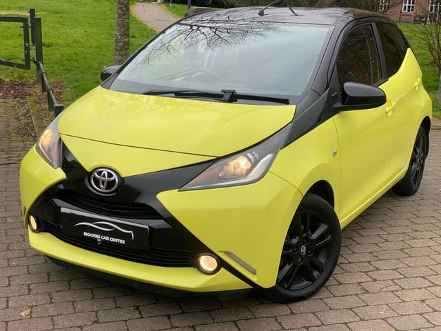 2016 Toyota Aygo 1.0 VVT-i x-cite 3 Yellow Bi-Tone Hatchback 5dr Petrol x-shift Euro 6 (68 ps)