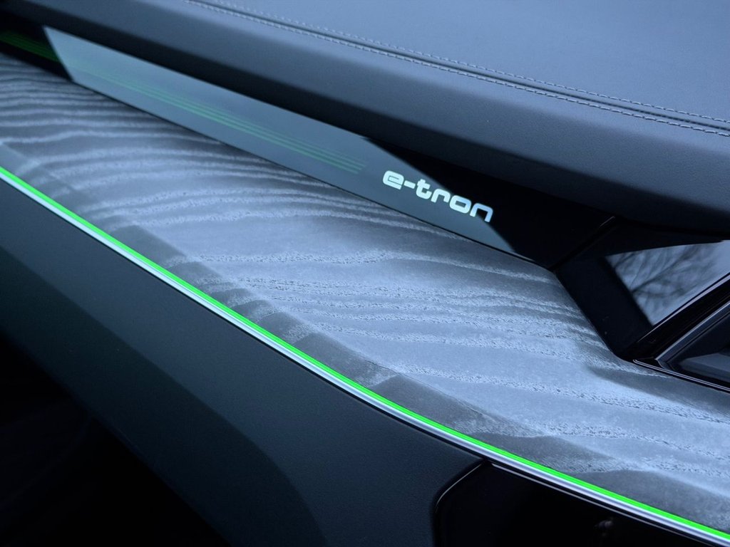USED 2022 22 AUDI E-TRON 55 Vorsprung Sportback 5dr Electric Auto quattro 95kWh (11kW Charger) (408 ps) 