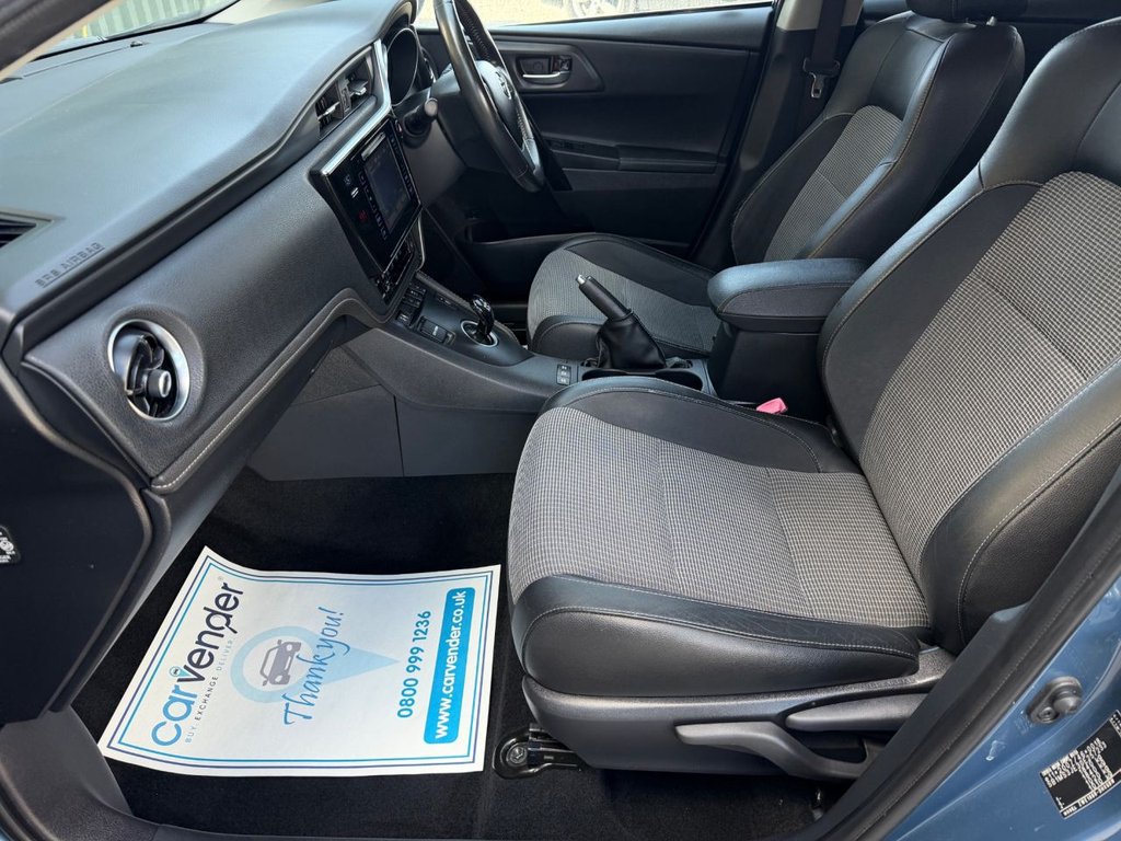 USED 2016 16 TOYOTA AURIS 1.8 VVT-h Excel Hatchback 5dr Petrol Hybrid CVT Euro 6 (s/s) (136 ps) 2 Owners|R.F Sensors|Camera|SatNaV|Half Leather Seats|