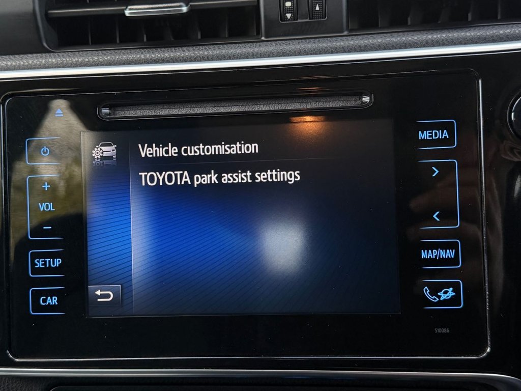USED 2016 16 TOYOTA AURIS 1.8 VVT-h Excel Hatchback 5dr Petrol Hybrid CVT Euro 6 (s/s) (136 ps) 2 Owners|R.F Sensors|Camera|SatNaV|Half Leather Seats|
