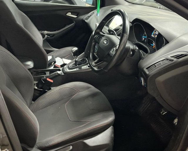 2018 FORD FOCUS 2018 1.0T EcoBoost ST-Line Estate 5dr Petrol Manual Euro 6 (s/s) (140 ps) - Photo 3