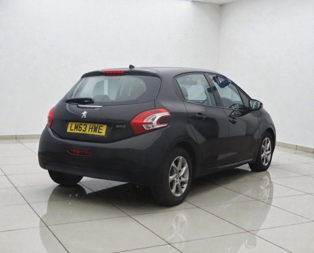 2013 PEUGEOT 208 2013 1.4 HDi Active Hatchback 5dr Diesel Manual Euro 5 (70 ps) - Photo 12