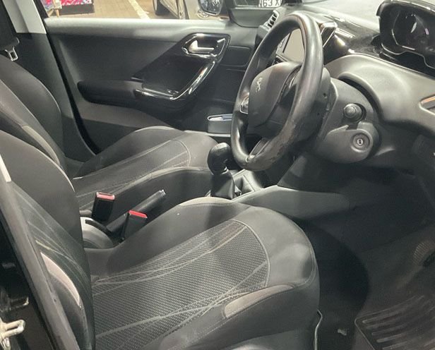 2013 PEUGEOT 208 2013 1.4 HDi Active Hatchback 5dr Diesel Manual Euro 5 (70 ps) - Photo 3