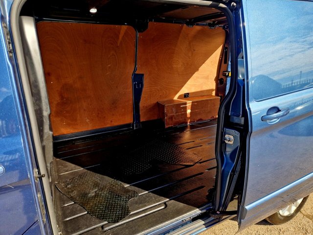2019 FORD TRANSIT CUSTOM 2.0 320 EcoBlue Limited Panel Van 5dr Diesel Auto L2 H1 Euro 6 (s/s) (170 ps) - Photo 12