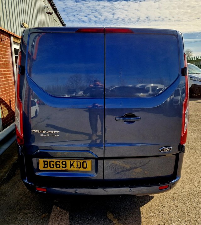 2019 FORD TRANSIT CUSTOM 2.0 320 EcoBlue Limited Panel Van 5dr Diesel Auto L2 H1 Euro 6 (s/s) (170 ps) - Photo 6