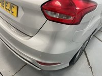 USED 2018 18 FORD FOCUS 1.5 TDCi ST-Line Hatchback 5dr Diesel Manual Euro 6 (s/s) (120 ps) - AA INSPECTED (6 STAMP HISTORY - PARK SENSORS)