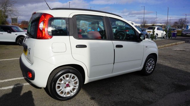 2013 FIAT PANDA 1.2 Easy Hatchback 5dr Petrol Manual Euro 5 (69 bhp) - Photo 11