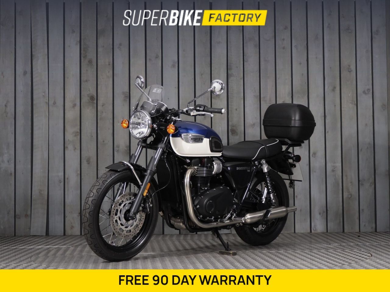 TRIUMPH BONNEVILLE T100