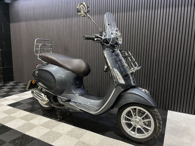 View our PIAGGIO Vespa Primavera 125