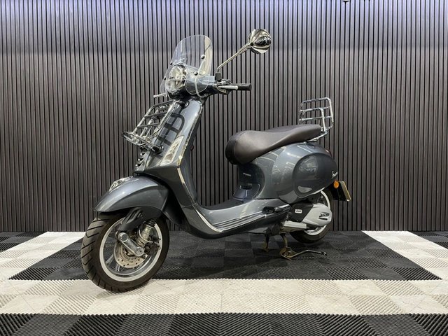 View our PIAGGIO Vespa Primavera 125