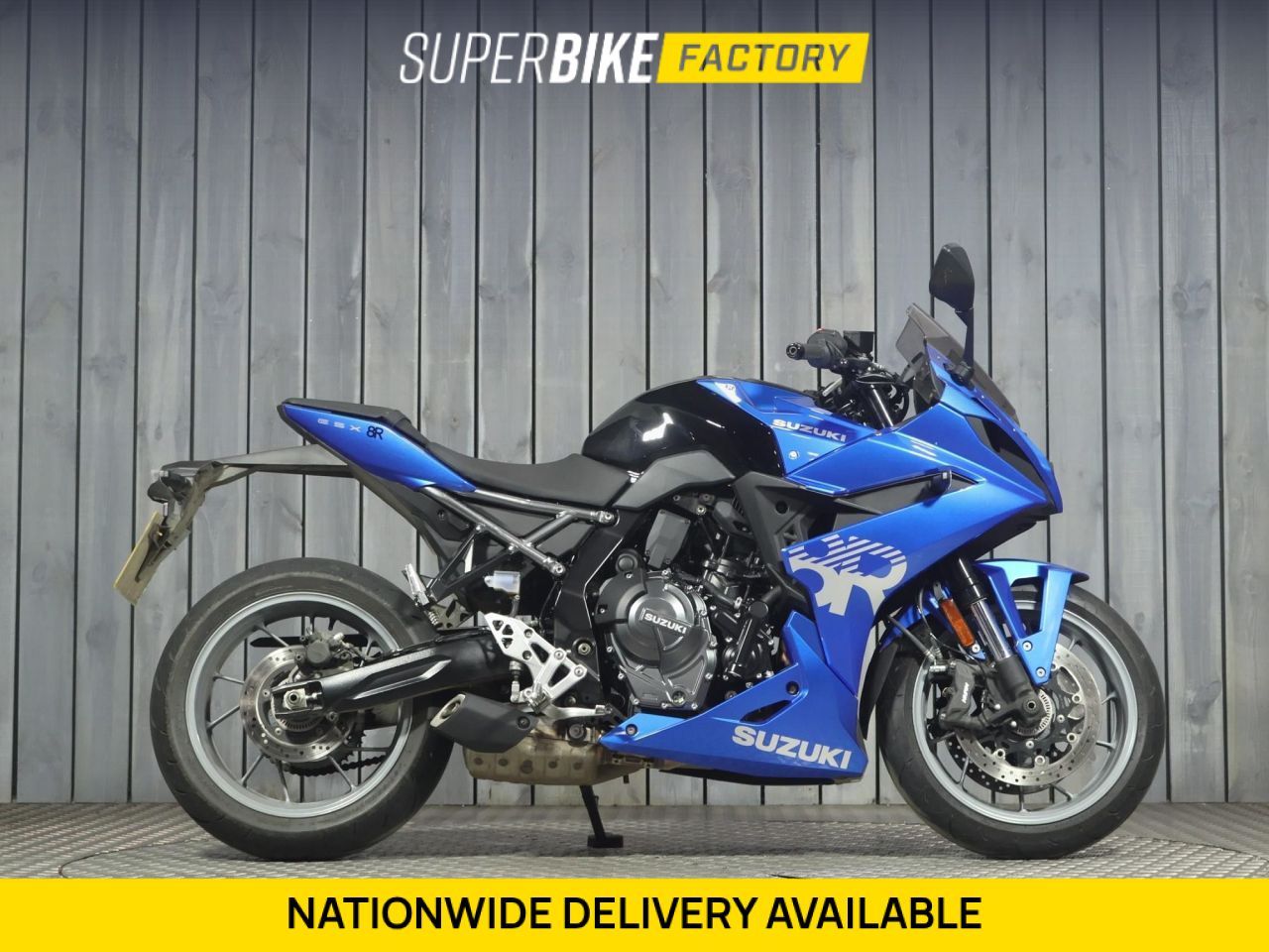 SUZUKI GSX-8R