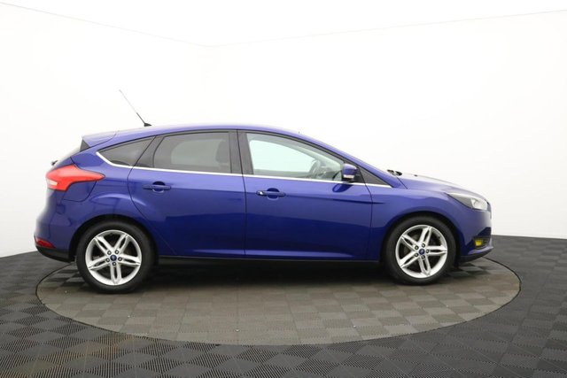 2016 Ford Focus 1.5L Zetec 5dr - Photo 2