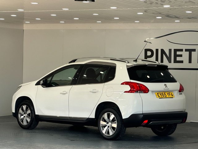 2015 PEUGEOT 2008 - Photo 8