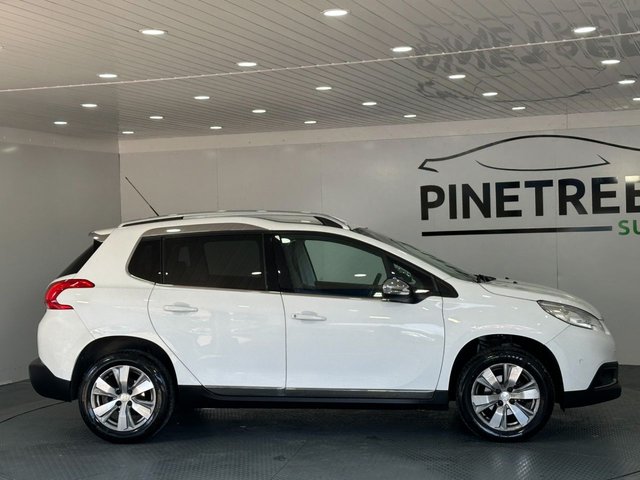 2015 PEUGEOT 2008 - Photo 6