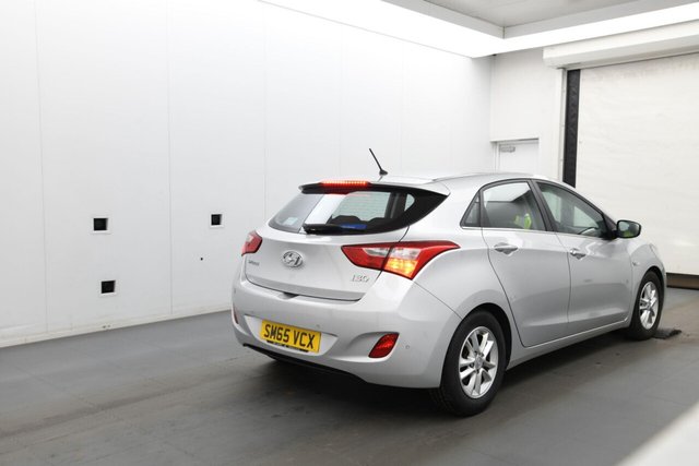 2015 HYUNDAI I30 1.6 CRDi Blue Drive SE Euro 6 (s/s) 5dr - Photo 4
