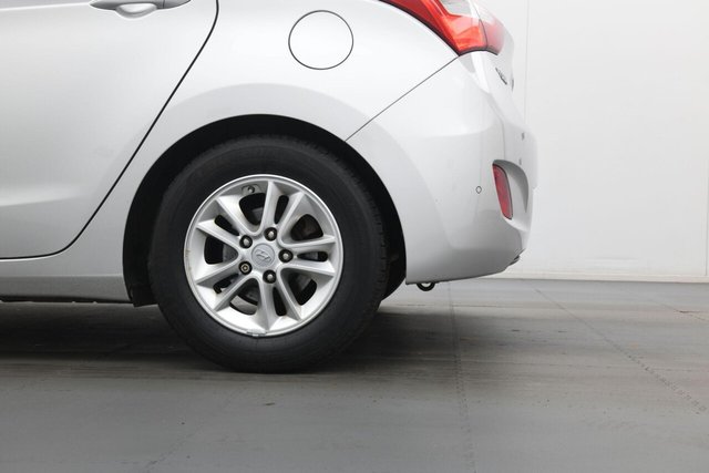 2015 HYUNDAI I30 1.6 CRDi Blue Drive SE Euro 6 (s/s) 5dr - Photo 7