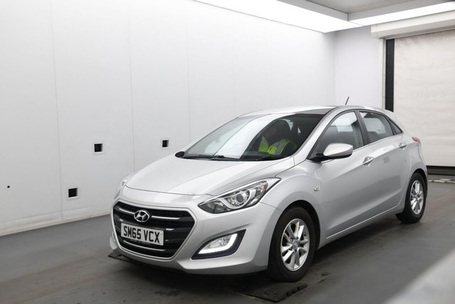 2015 HYUNDAI I30 1.6 CRDi Blue Drive SE Euro 6 (s/s) 5dr - Photo 2