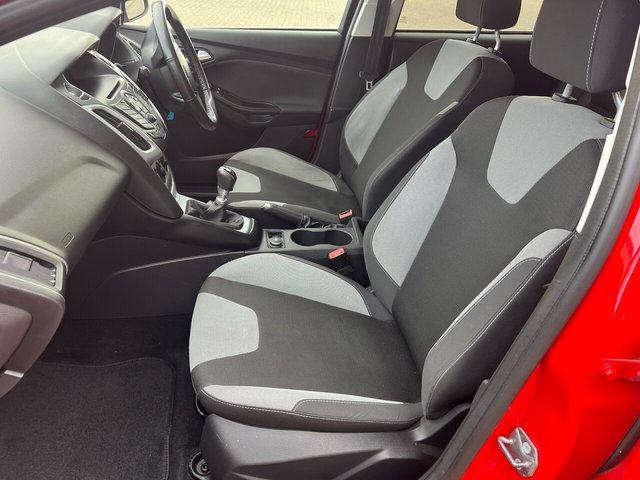 2014 FORD FOCUS 2014 1.6 TDCi Zetec Hatchback 5dr Diesel Manual Euro 5 (s/s) (115 ps) - Photo 6