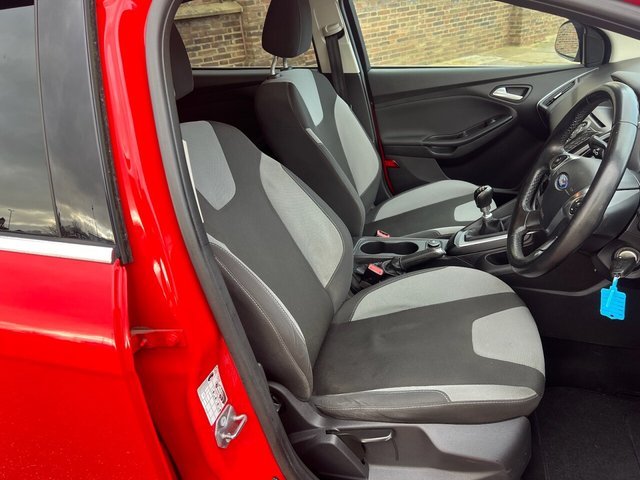 2014 FORD FOCUS 2014 1.6 TDCi Zetec Hatchback 5dr Diesel Manual Euro 5 (s/s) (115 ps) - Photo 10